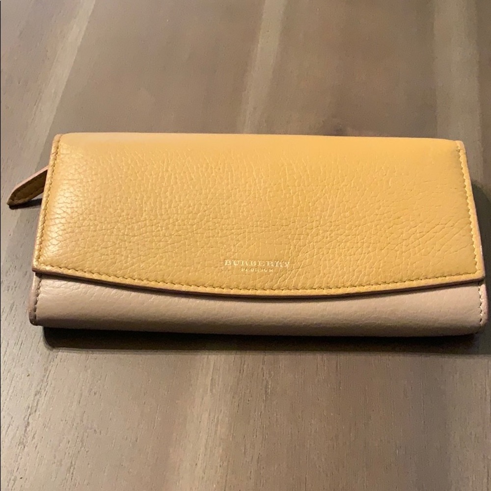 Authentic Burberry Prorsum tan/saffron wallet